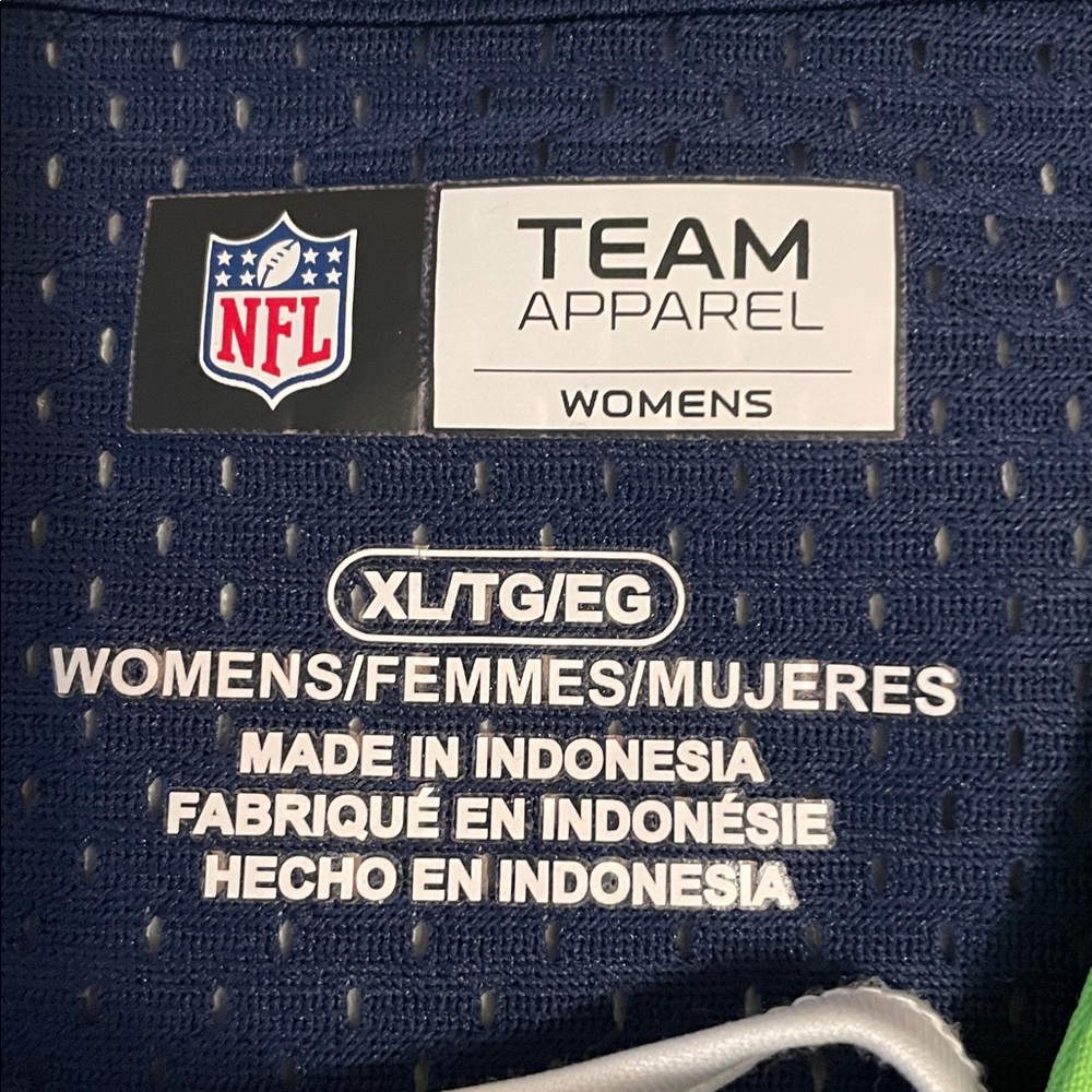 Seahawks women's extra-large tshirt - Picture 5 of 9